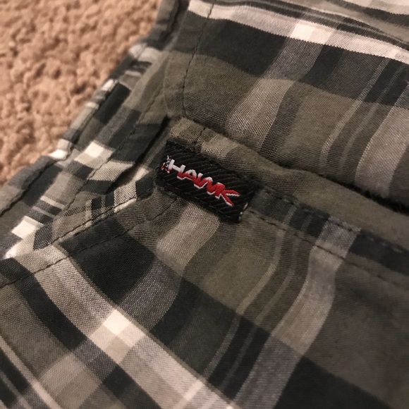 2 boys button down shirts. - Picture 4 of 7